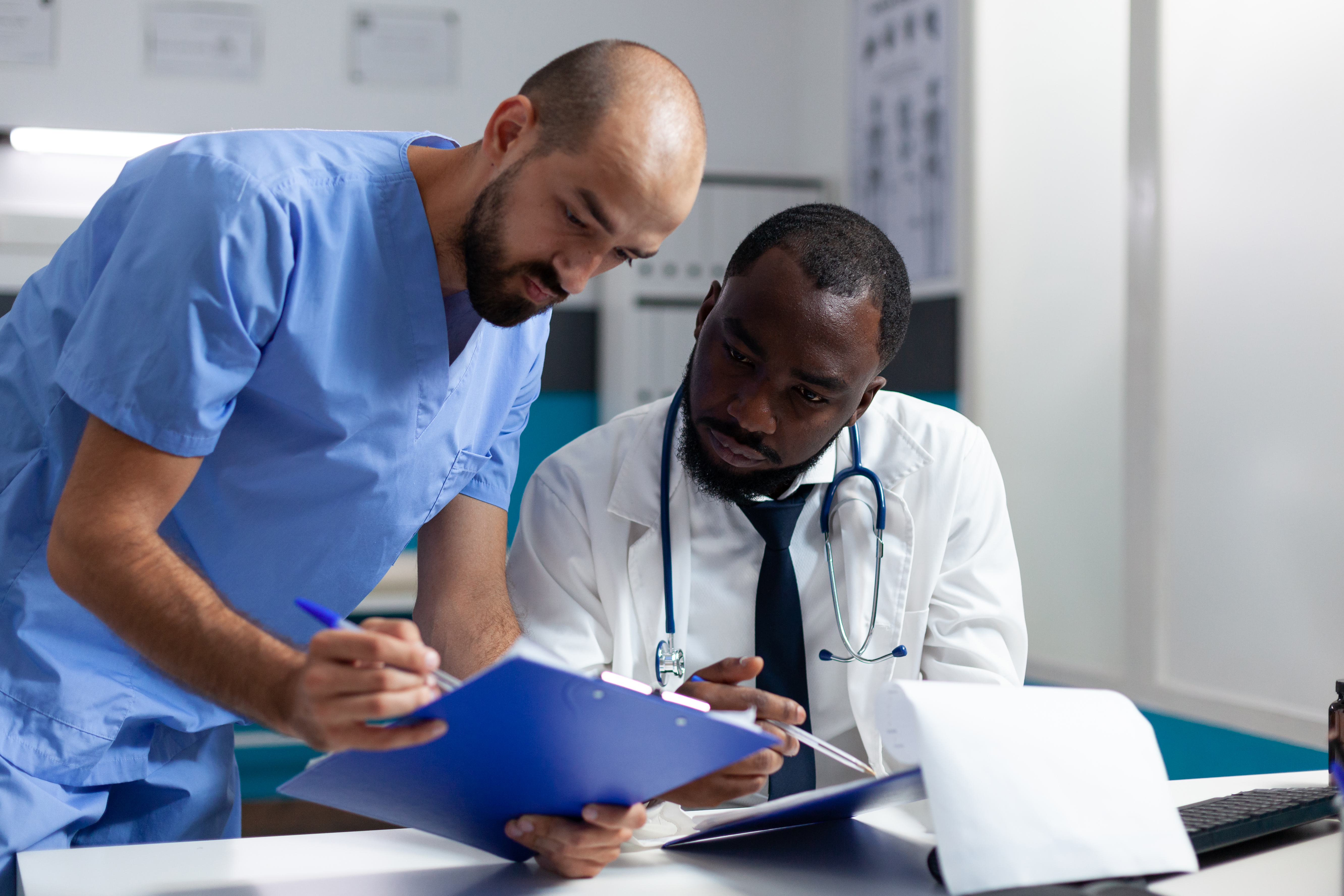 doctors discussing data